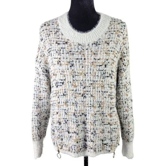 Bobeau Cream Color long sleeve knit crew neck fuzzy sweater size M - Picture 1 of 10